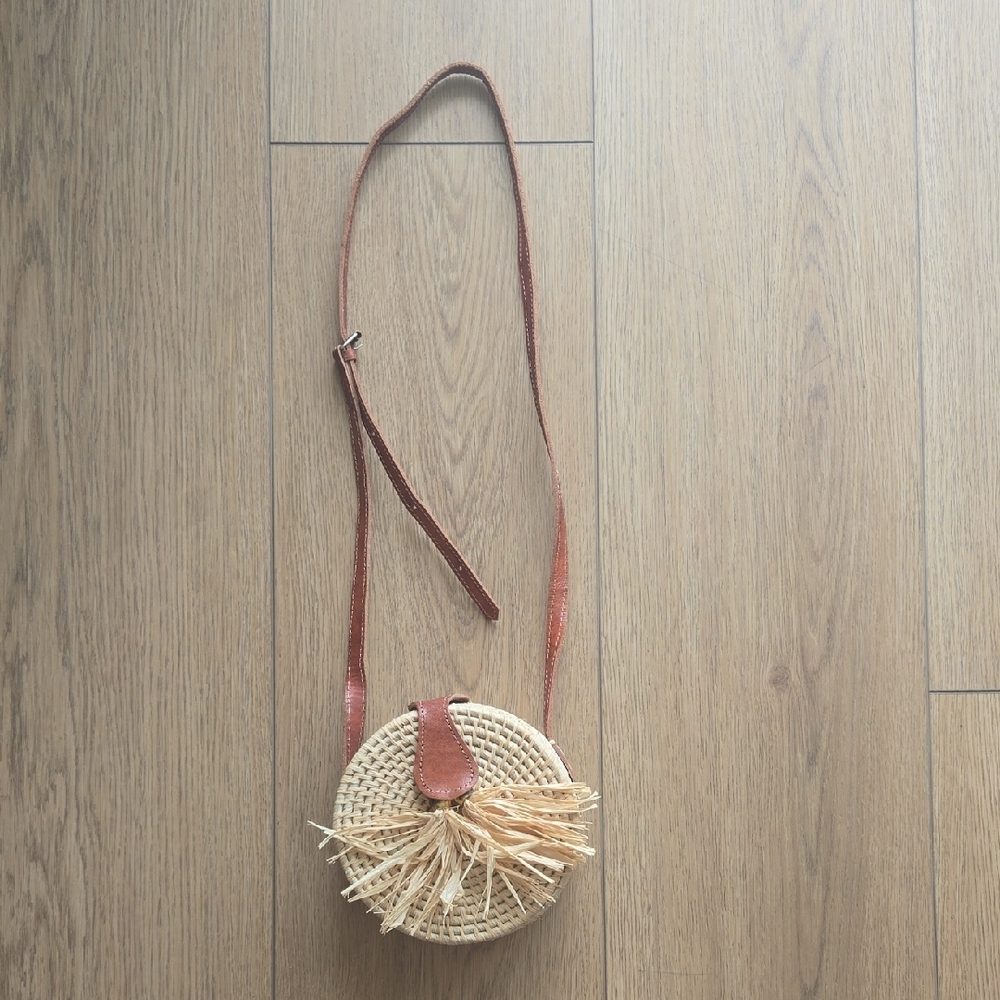 Source Unknown Beige Woven Crossbody Bag with Brown Strap